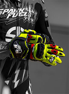 Gants moto en cuir et personnalisables